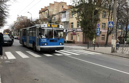 Новини Вінниці / Рух на Театральній у Вінниці протестувальники розблокували (ФОТО)