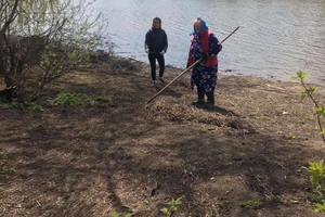 Новини Вінниці / На Віннниччині містяни «воюють» з рибалками, які засмічують берег річки Соб