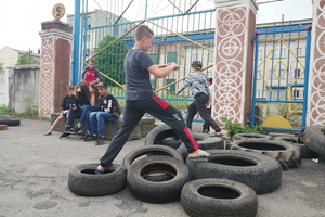 Новини Вінниці / "Ми й самі можемо порізати обладнання...": чому на Кирнасівський цукрозавод на Вінниччині не пускають власників (ФОТО, ВІДЕО)