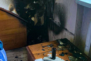 Новини Вінниці / Залишена без нагляду свічка спричинила пожежу