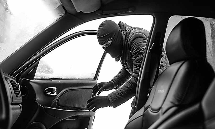 Новини Вінниці / Вінничанин самотужки затримав рецидивіста, який обчистив його автівку