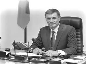 Новини Вінниці / Мер Жмеринки, якому висловили недовіру, закликав своїх прихильників вийти на акцію "без зброї", а депутатів, які відправили його у відставку, скласти повноваження