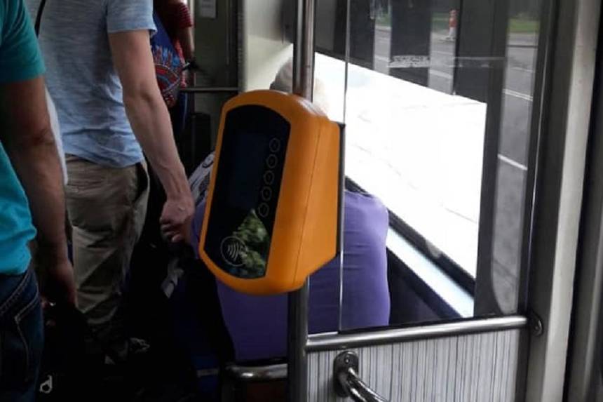 У Вінниці п’ять трамваїв та два автобуси уже мають валідатори для електронного квитка / Новости Винницы и области / Інформаційний портал На Париже Новини Вінниці / У Вінниці п’ять трамваїв та два автобуси уже мають валідатори для електронного квитка