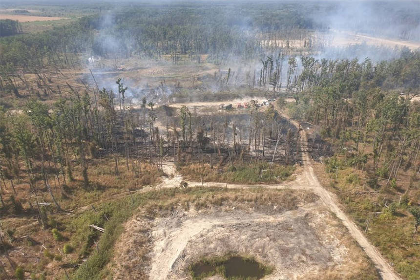 Стали відомі наслідки пожежі та вибухів на арсеналі в Калинівці (ФОТО) / Новости Винницы и области / Інформаційний портал На Париже Новини Вінниці / Стали відомі наслідки пожежі та вибухів на арсеналі в Калинівці (ФОТО)