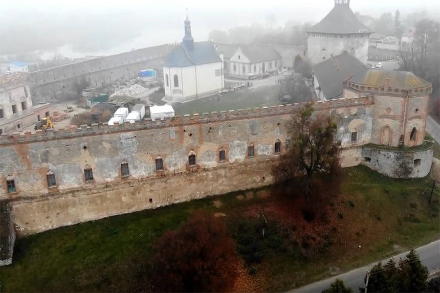 Як виглядає фортеця в тумані перед Хелловіном. Вінничани зняли містичне відео без попередньої режисури (ВІДЕО) / Новости Винницы и области / Інформаційний портал На Париже Новини Вінниці / Як виглядає фортеця в тумані перед Хелловіном. Вінничани зняли містичне відео без попередньої режисури (ВІДЕО)