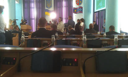 Атака хлором: перед сесією Вінницької облради приміщення продезінфікували так, що депутати ледь не знепритомніли / Новости Винницы и области / Інформаційний портал На Парижі Новини Вінниці / Атака хлором: перед сесією Вінницької облради приміщення продезінфікували так, що депутати ледь не знепритомніли