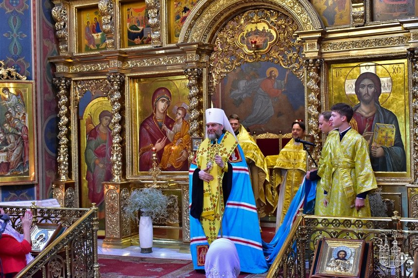 Митрополит Вінницький і Барський Симеон вперше після того, як подолав коронавірус, відслужив молебень у соборі (ФОТО) / Новости Винницы и области / Інформаційний портал На Париже Новини Вінниці / Митрополит Вінницький і Барський Симеон вперше після того, як подолав коронавірус, відслужив молебень у соборі (ФОТО)