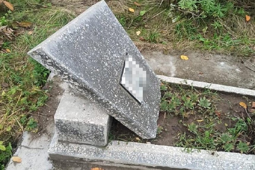 У Літинському районі на Вінниччині молодик розтрощив надгробки 26-ти могил / Новости Винницы и области / Інформаційний портал На Париже Новини Вінниці / У Літинському районі на Вінниччині молодик розтрощив надгробки 26-ти могил
