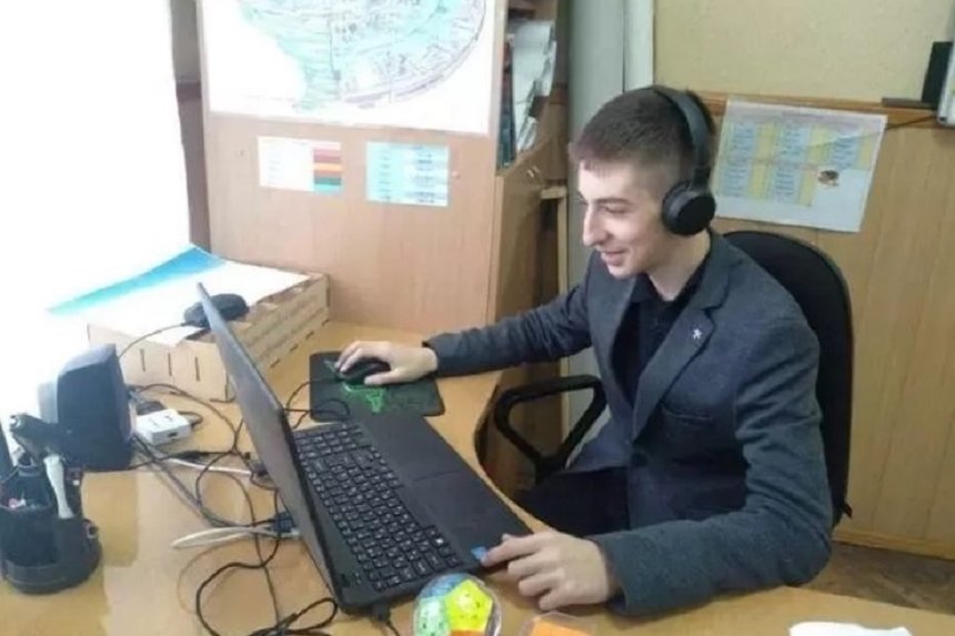 На Вінниччині з‘явився ще один рекордсмен, 14-річний школяр вражає математичними здібностями / Новости Винницы и области / Інформаційний портал На Париже Новини Вінниці / На Вінниччині з‘явився ще один рекордсмен, 14-річний школяр вражає математичними здібностями