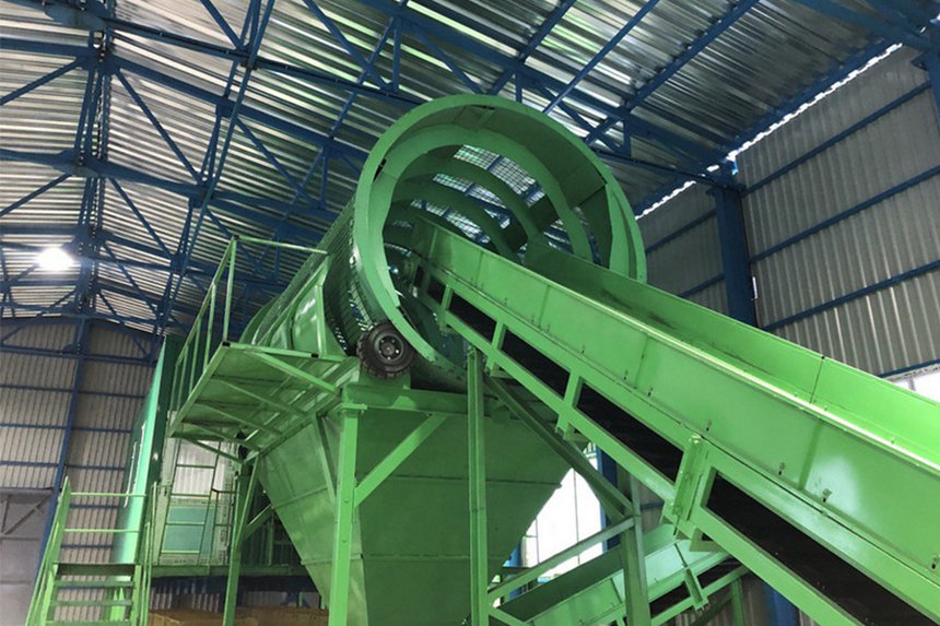 В Барській ОТГ на Вінниччині запустили сміттєсортувальний комплекс / Новости Винницы и области / Інформаційний портал На Париже Новини Вінниці / В Барській ОТГ на Вінниччині запустили сміттєсортувальний комплекс