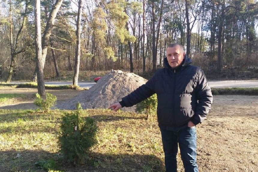 Підприємець з Віниччини запропонував п‘ять тисяч гривень за інформацію про вандалів / Новости Винницы и области / Інформаційний портал На Париже Новини Вінниці / Підприємець з Віниччини запропонував п‘ять тисяч гривень за інформацію про вандалів