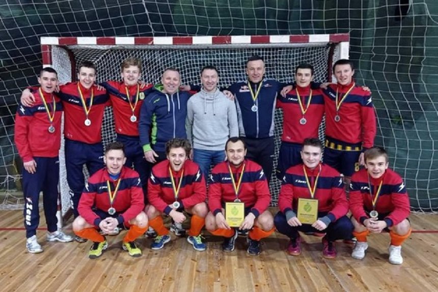 Вінничани вибороли "золото" й "срібло" чемпіонату України з індорхокею / Новости Винницы и области / Інформаційний портал На Париже Новини Вінниці / Вінничани вибороли "золото" й "срібло" чемпіонату України з індорхокею