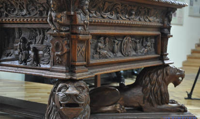 «Стіл Петлюри»: вінницькі музейники розкрили одну з чергових таємниць / Новости Винницы и области / Інформаційний портал На Парижі Новини Вінниці / «Стіл Петлюри»: вінницькі музейники розкрили одну з чергових таємниць