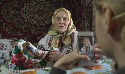 Як бабуся з Вінниччини «рве мережу» у «Тік Ток» (ФОТО, ВІДЕО) / Новости Винницы и области / Інформаційний портал На Парижі Новини Вінниці / Як бабуся з Вінниччини «рве мережу» у «Тік Ток» (ФОТО, ВІДЕО)