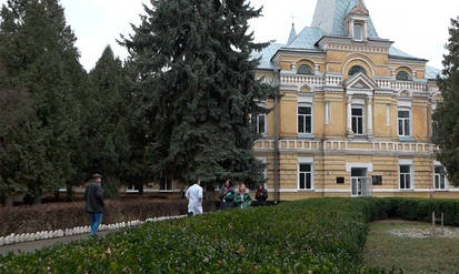 У Вінницькій облради відмовилися від передачі парку лікарні імені Ющенка / Новости Винницы и области / Інформаційний портал На Парижі Новини Вінниці / У Вінницькій облради відмовилися від передачі парку лікарні імені Ющенка