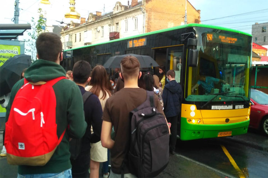 У Вінниці повертаються до жорстких обмежень у громадському транспорті / Новости Винницы и области / Інформаційний портал На Париже Новини Вінниці / У Вінниці повертаються до жорстких обмежень у громадському транспорті