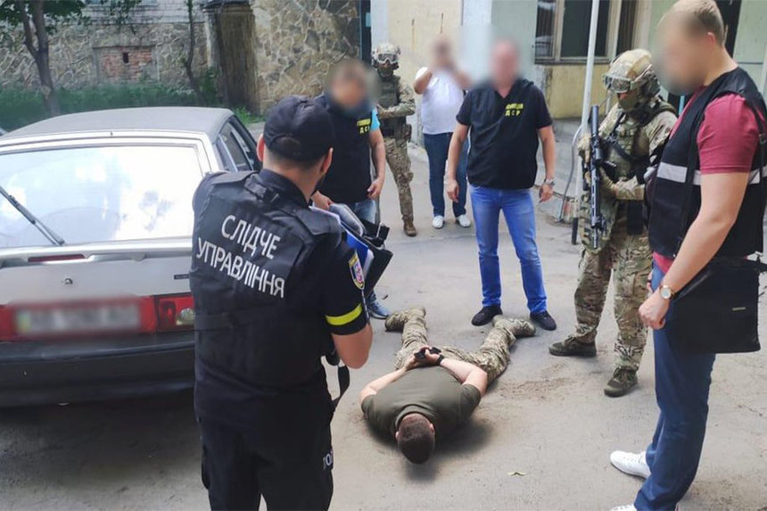 Новини Вінниці / Підозрюваному у службовому злочині військовослужбовцю суд уп’ятеро зменшив розмір застави