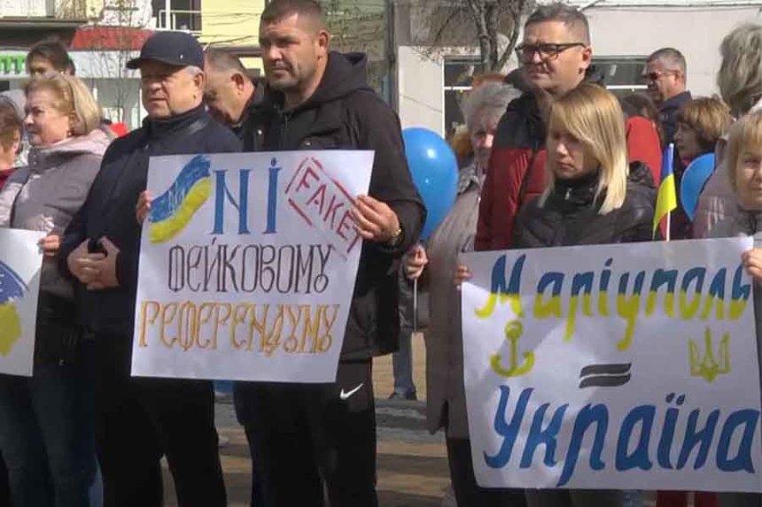 У Вінниці маріупольці виступили проти «референдуму» росіян та закликали повернути полонених / Новости Винницы и области / Інформаційний портал На Париже Новини Вінниці / У Вінниці маріупольці виступили проти «референдуму» росіян та закликали повернути полонених
