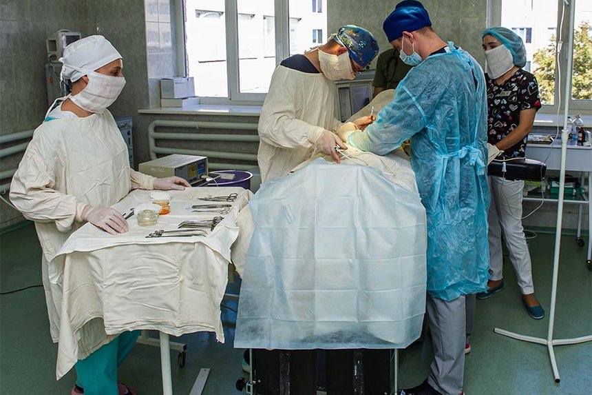 Наслідки блекаута: у Вінниці хірурги рятували життя хлопчика завдяки дизель-генератору / Новости Винницы и области / Інформаційний портал На Париже Новини Вінниці / Наслідки блекаута: у Вінниці хірурги рятували життя хлопчика завдяки дизель-генератору