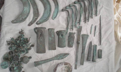 На Вінниччині знайшли скарб бронзових виробів культури Ноуа / Новости Винницы и области / Інформаційний портал На Парижі Новини Вінниці / На Вінниччині знайшли скарб бронзових виробів культури Ноуа